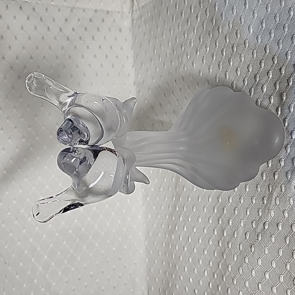 Crystal Glass Kissing Birds Sculpture - Picture 2 of 6